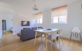 Appartement Familial - Avec Parking Prive Gratuit